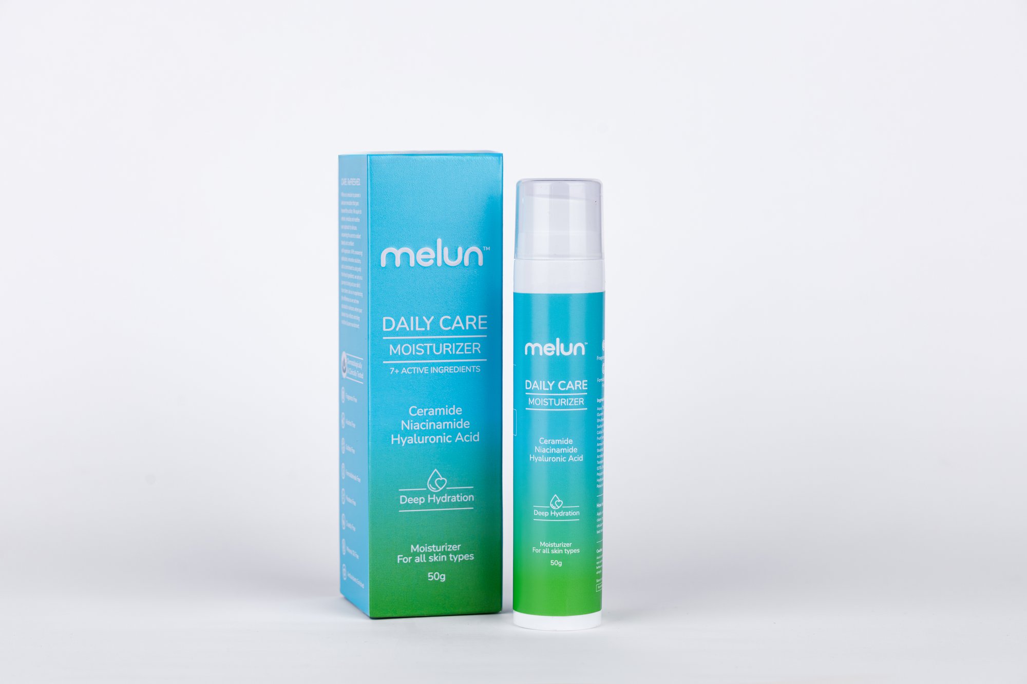 Dual-display moisturizer bottle and box in Mumbai product shoot